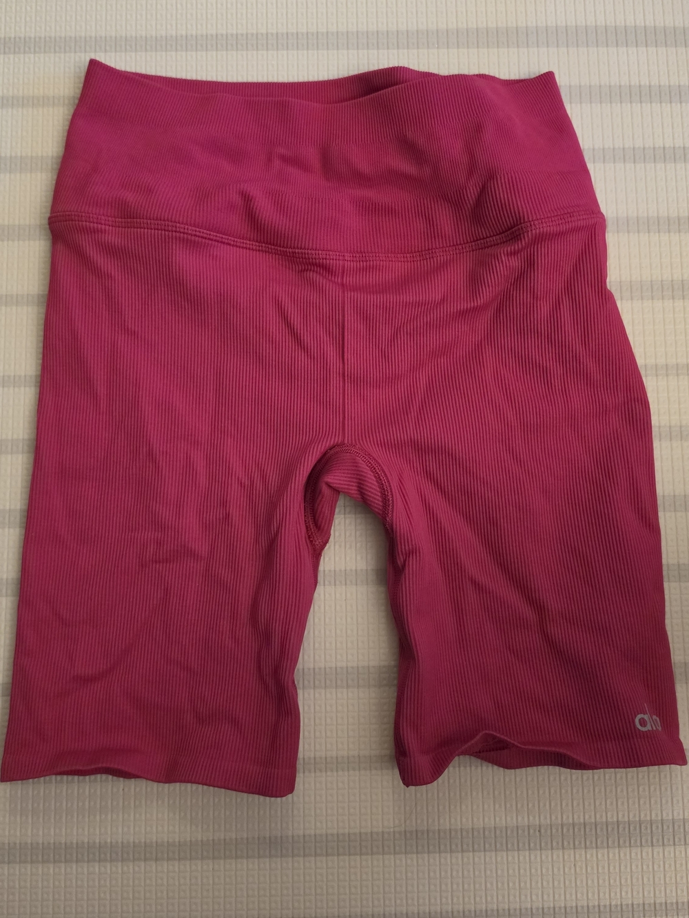 Alo- Women's Hot Pink Ribbed Athletic Bike Shorts